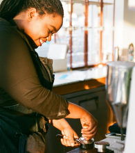 mujeres café